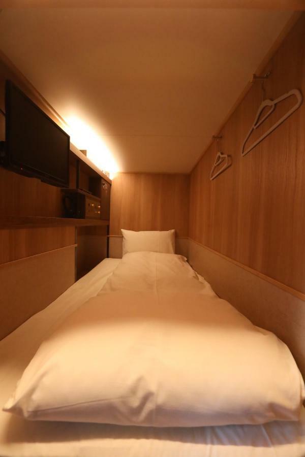 Cabin Inn Kyoto Sanjo Kawaramachi Exterior photo